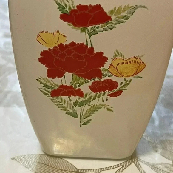 Set Of 2 VTG Avon Glass Imari Bottle Vase 1991 White w/Red/Yellow Floral - Picture 4 of 8